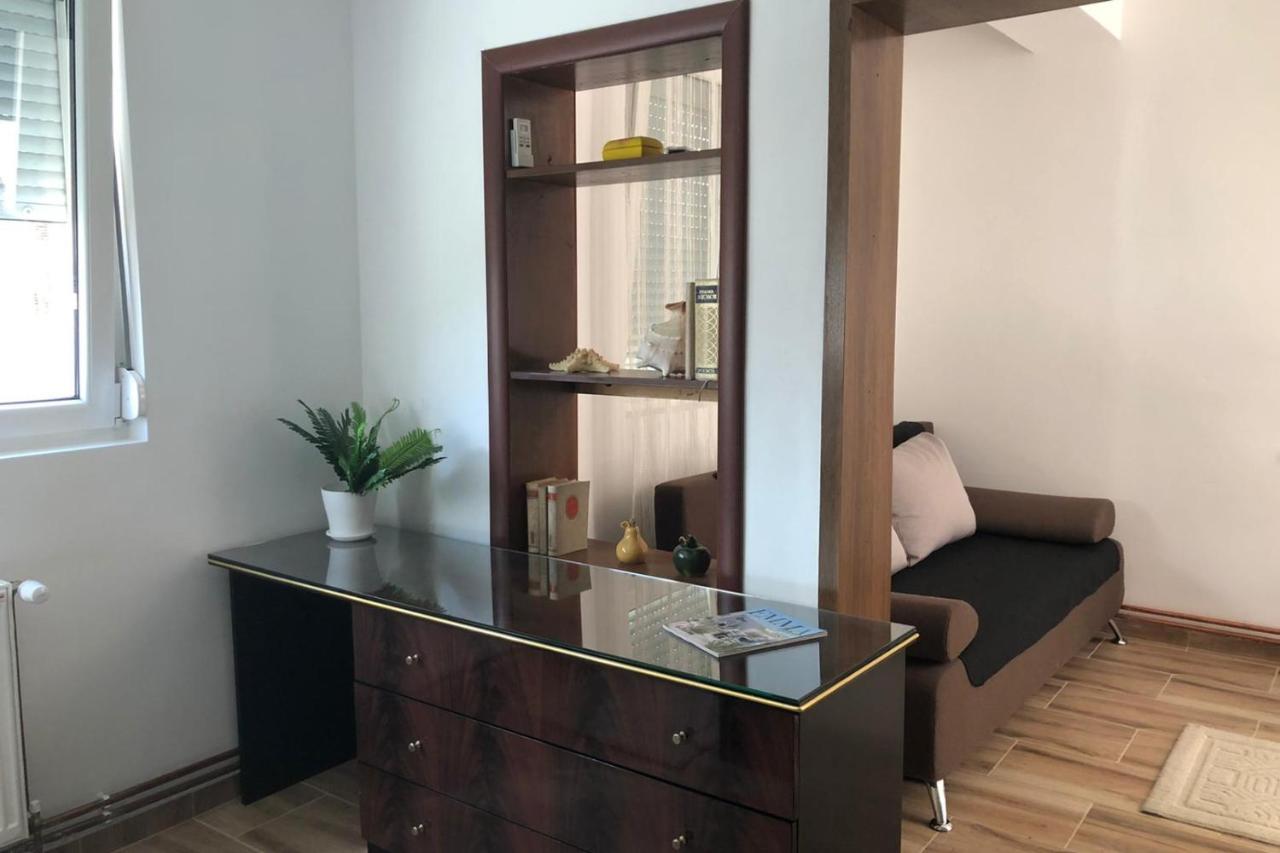 Ni Apartments Ivan מראה חיצוני תמונה