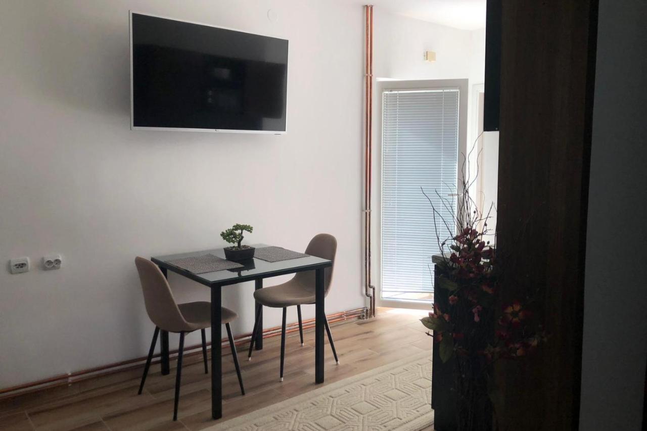 Ni Apartments Ivan מראה חיצוני תמונה