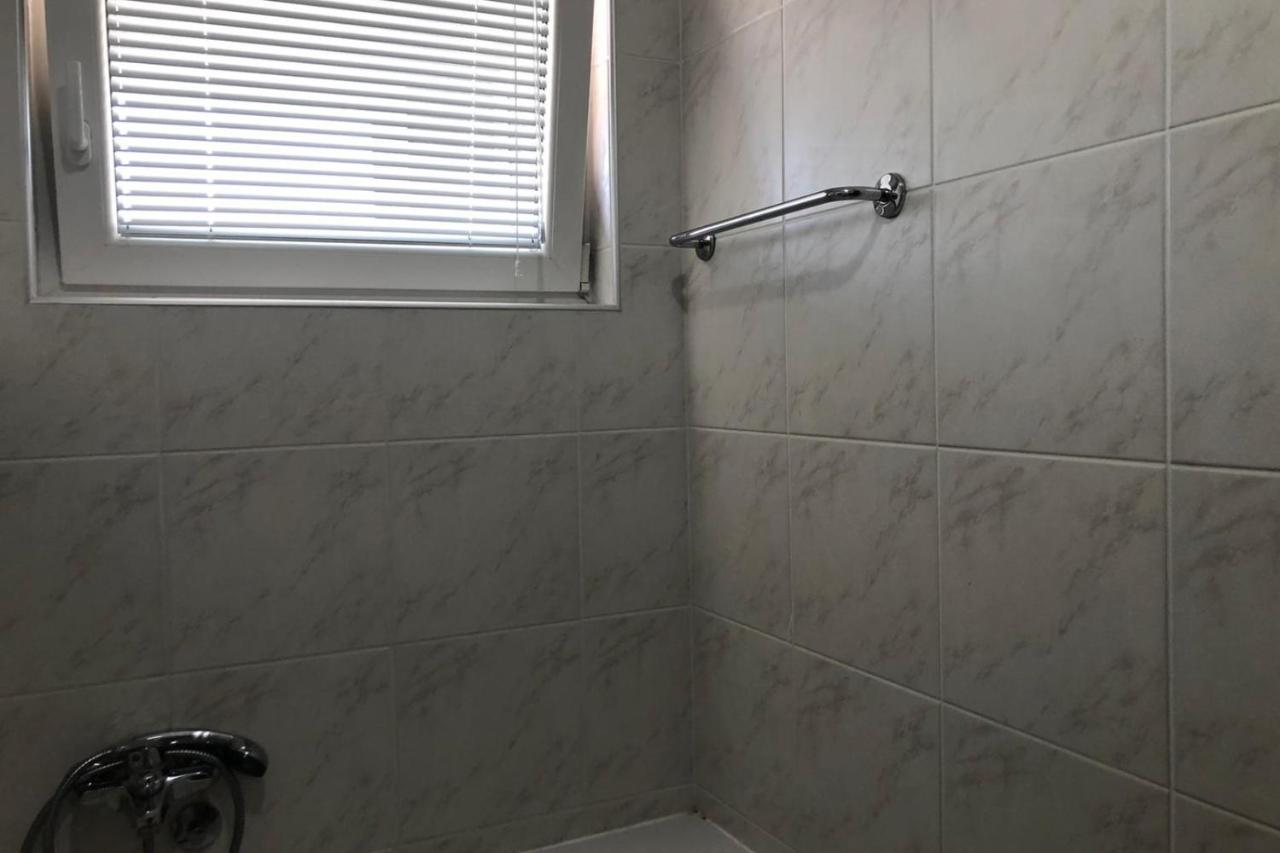 Ni Apartments Ivan מראה חיצוני תמונה