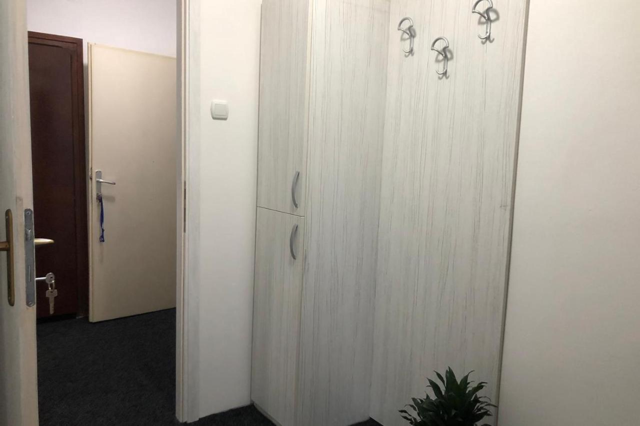 Ni Apartments Ivan מראה חיצוני תמונה